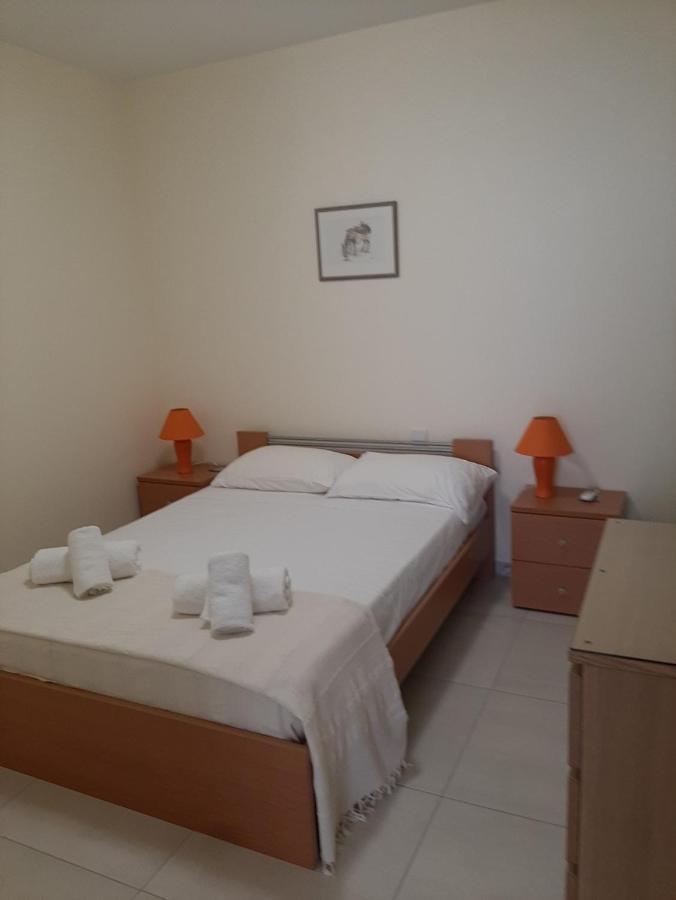 Ferienwohnung The Lighthouse Paphos Exterior foto