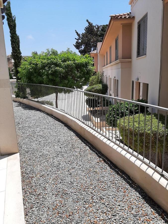 Ferienwohnung The Lighthouse Paphos Exterior foto