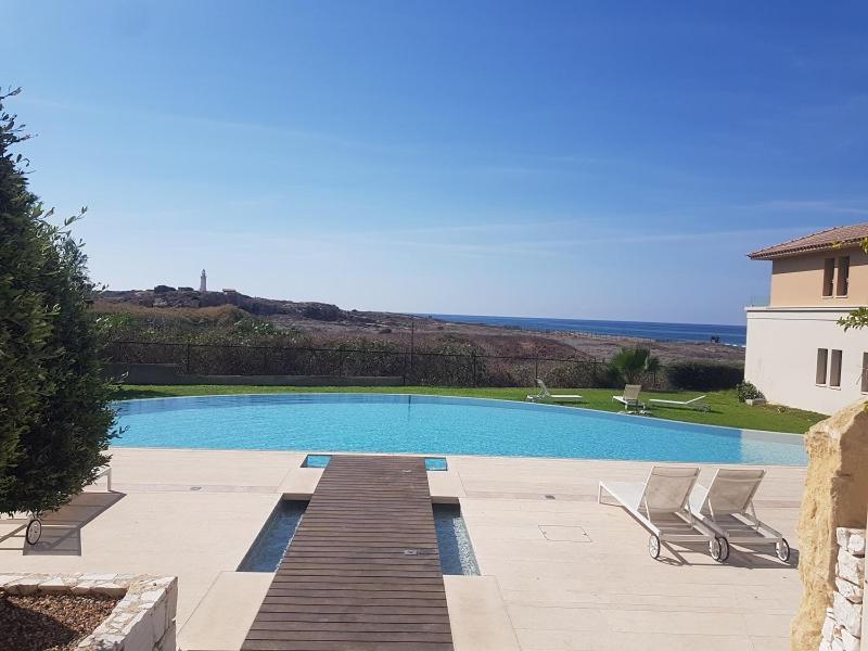 Ferienwohnung The Lighthouse Paphos Exterior foto